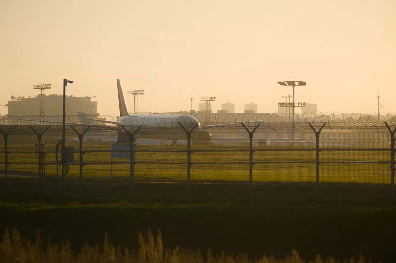 Günstig parken am Flughafen in Deutschland – Parkplatz online vergleichen & buchen